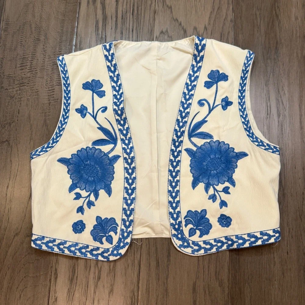 Boho Embroidered Faux Leather Vest Cream Blue‎ Floral Open Front Women